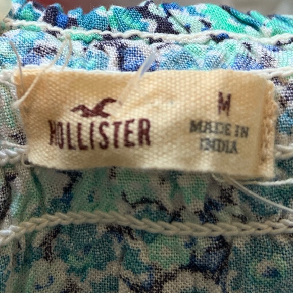 Blue floral Hollister halter neck romper with tie waist - Picture 3 of 3